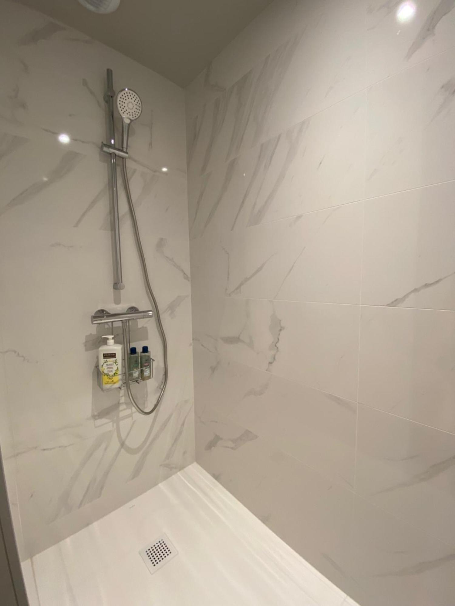 Maison M, Chambre Privee Acces Jardin Piscine Et Jacuzzi Pres De La Rochelle La Rochelle  Pokój zdjęcie