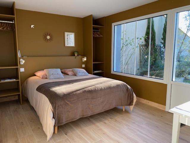 Maison M, Chambre Privee Acces Jardin Piscine Et Jacuzzi Pres De La Rochelle La Rochelle  Pokój zdjęcie