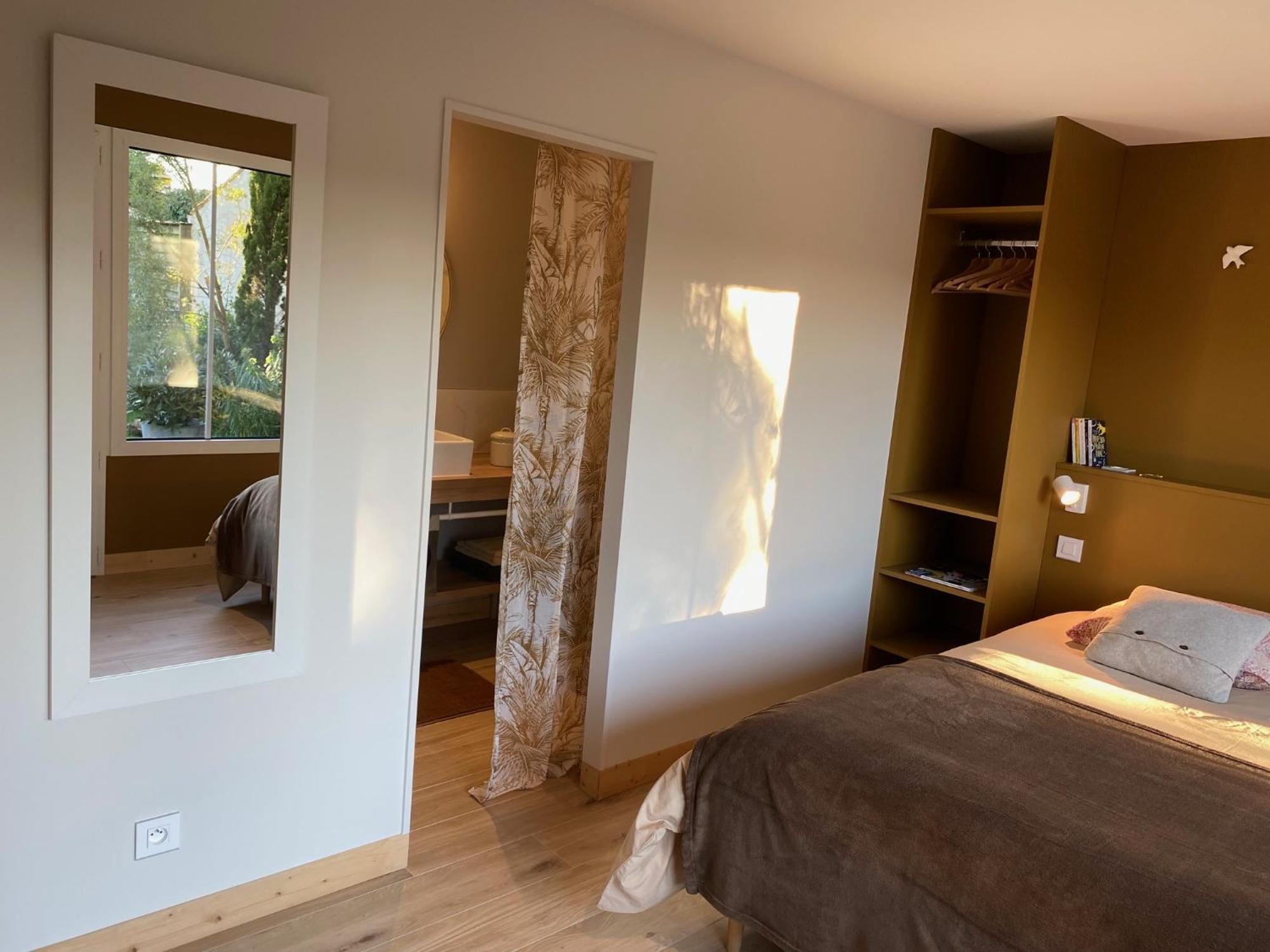 Maison M, Chambre Privee Acces Jardin Piscine Et Jacuzzi Pres De La Rochelle La Rochelle  Pokój zdjęcie